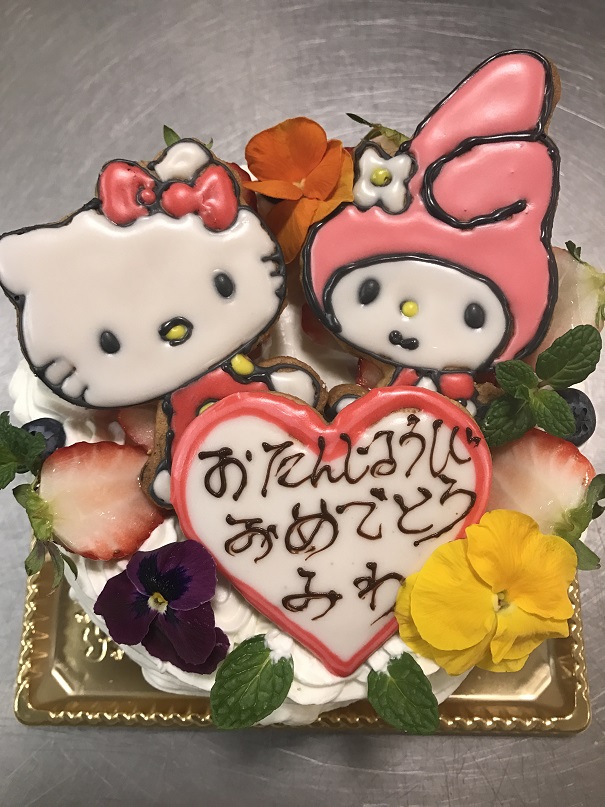マイメロディーとキティ ちゃん キャラクターケーキ お祝いケーキ 新着情報 福岡 大宰府のパフェ レストラン ノエルの樹